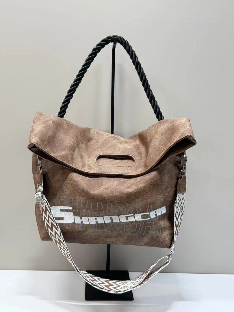 贵宝的包小众设计百搭潮流休闲大容量包包单肩斜挎包电脑包通勤包