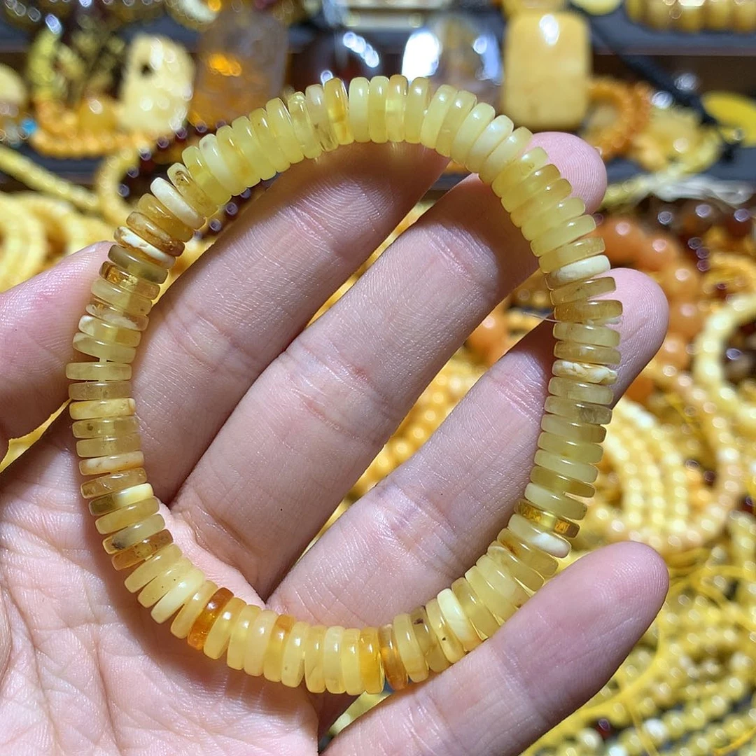 未镶嵌琥珀裸石多样性发其一