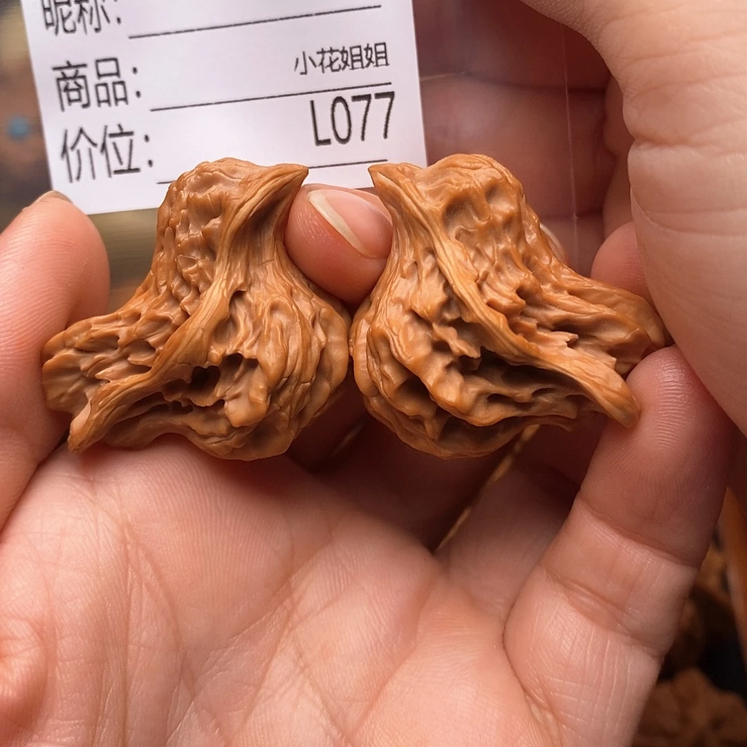 帝***尘桃核把件富贵吉祥鸟