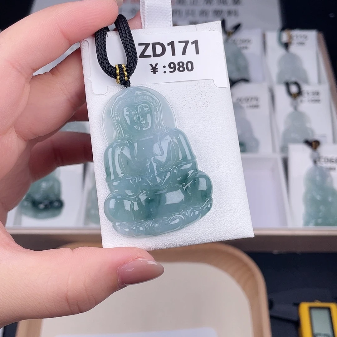 翡翠未镶嵌颈饰zd171