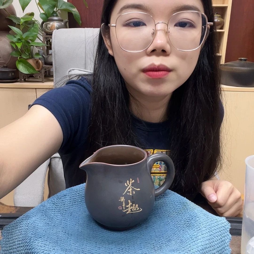 壶农****?老韩坭兴陶 电烧公道杯