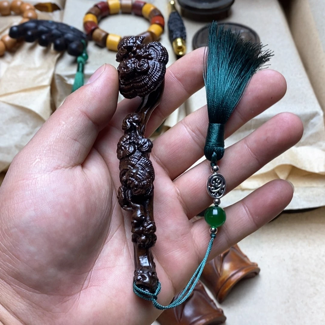 大叶紫檀（黑酸枝木类）