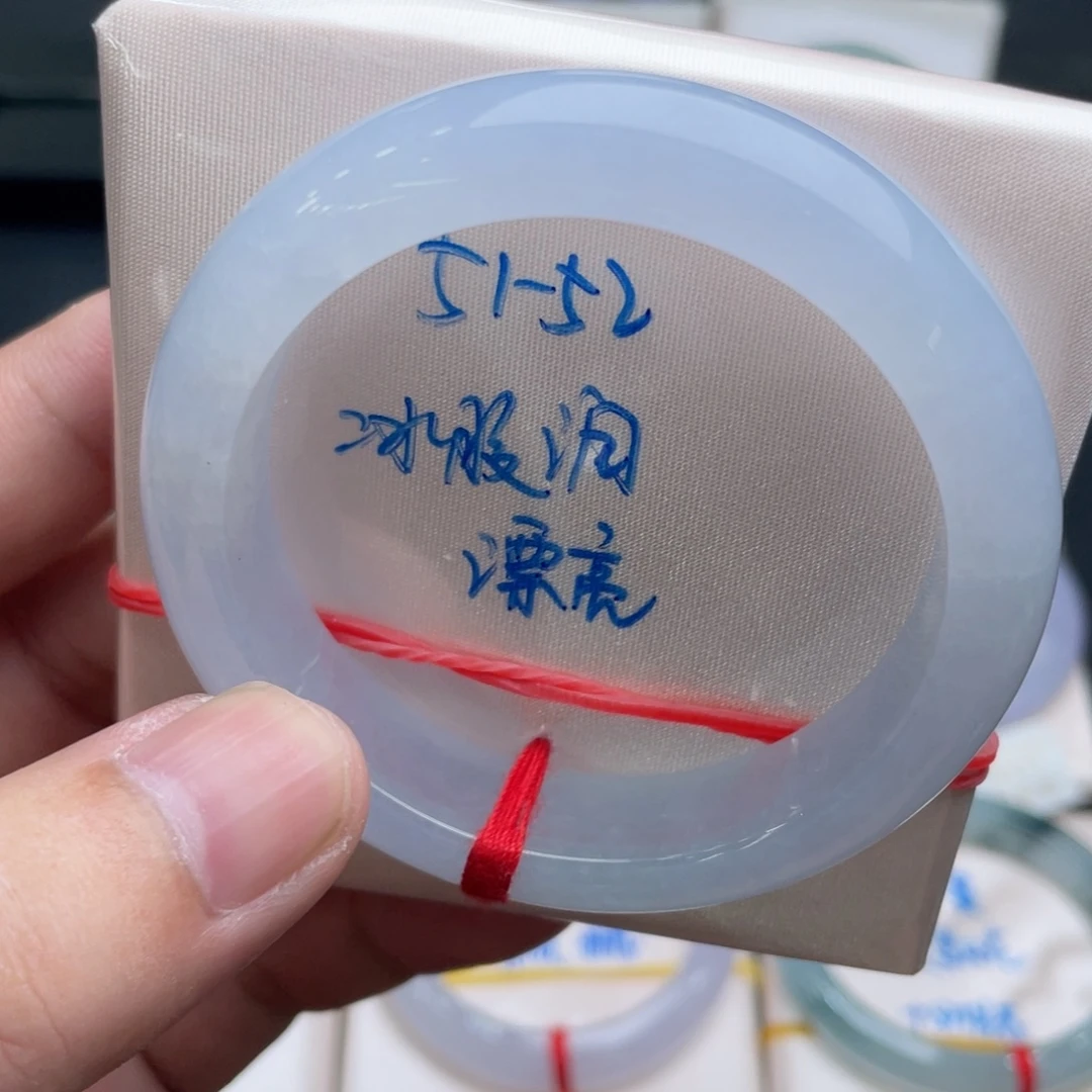 翡翠未镶嵌手镯翡翠手镯