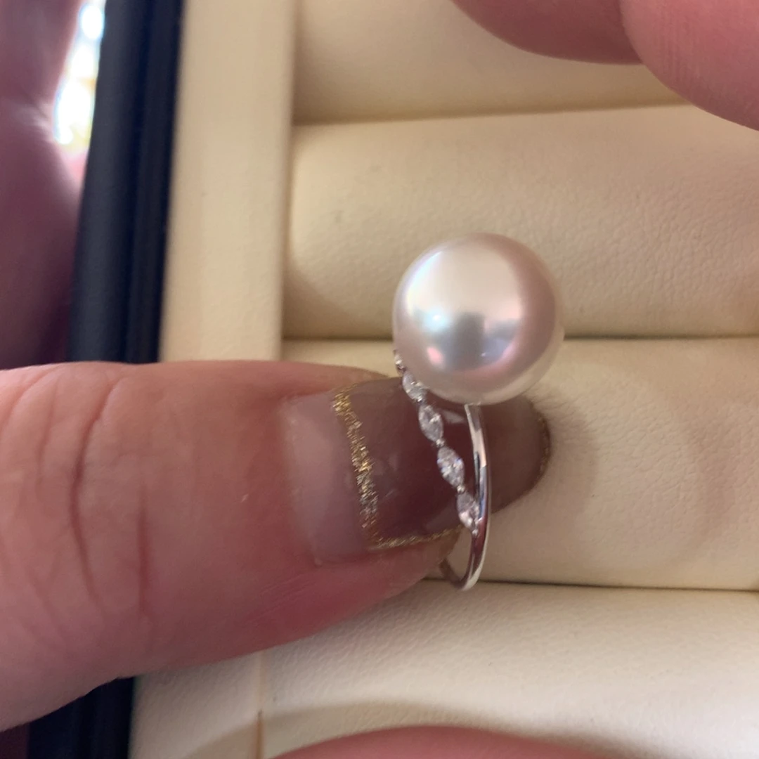 18K金镶嵌海水珍珠戒指