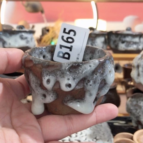 木有一点点的小姐姐