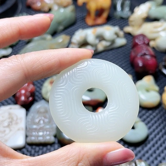 白玉菩提吊坠摆件