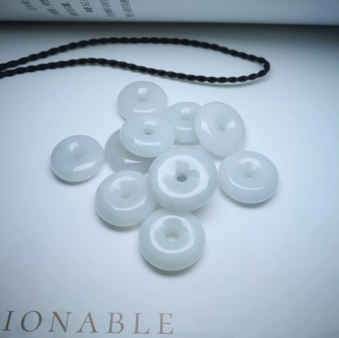 天然翡翠A货，平安扣吊坠（送绳）