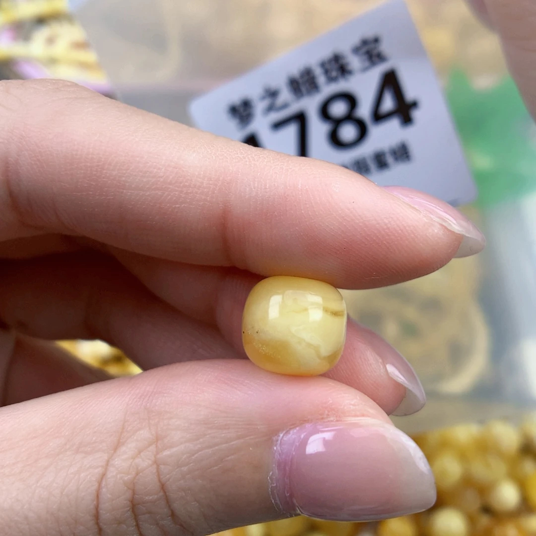 琥珀画琥珀未镶嵌10.6