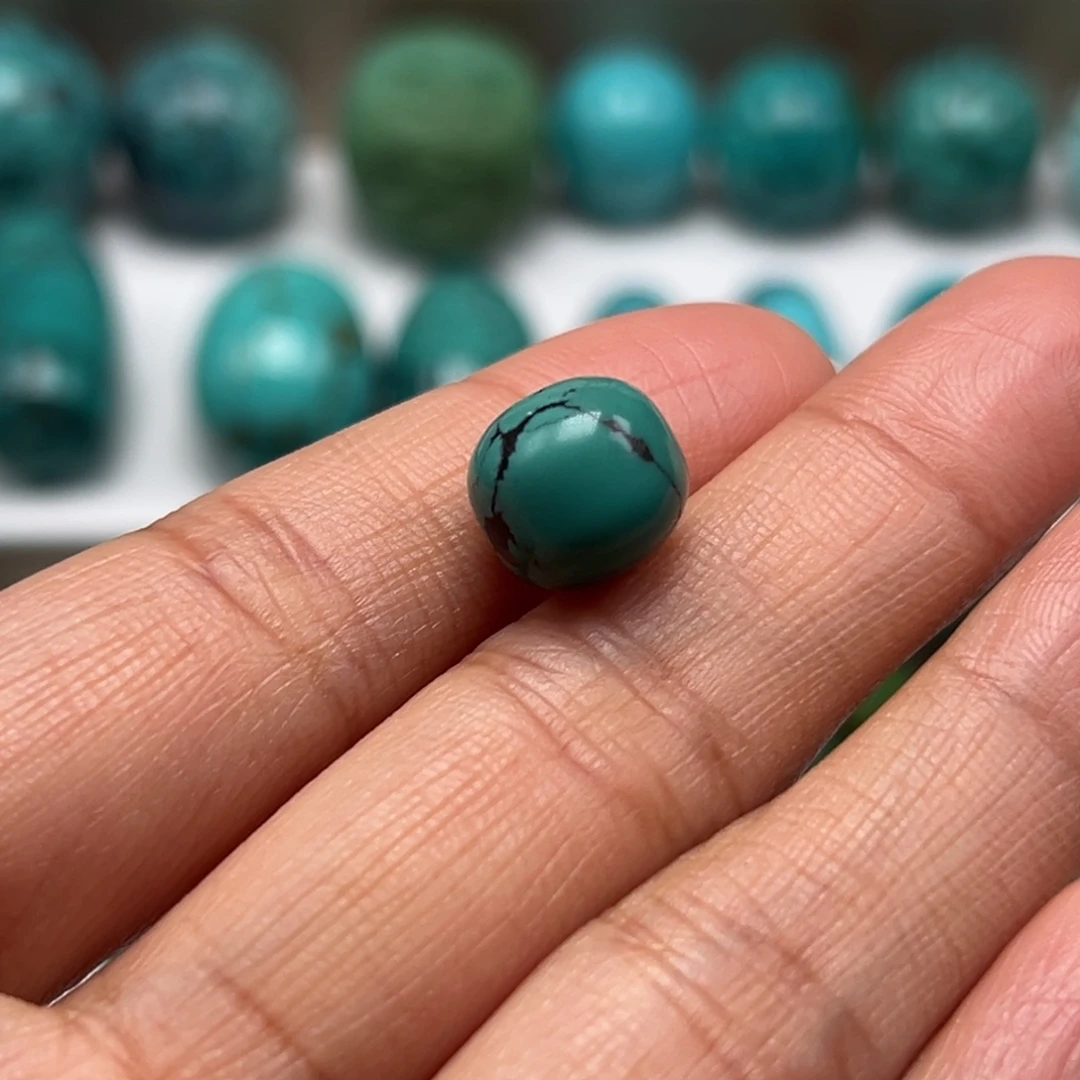 一***位绿松石未镶嵌珠宝奇石