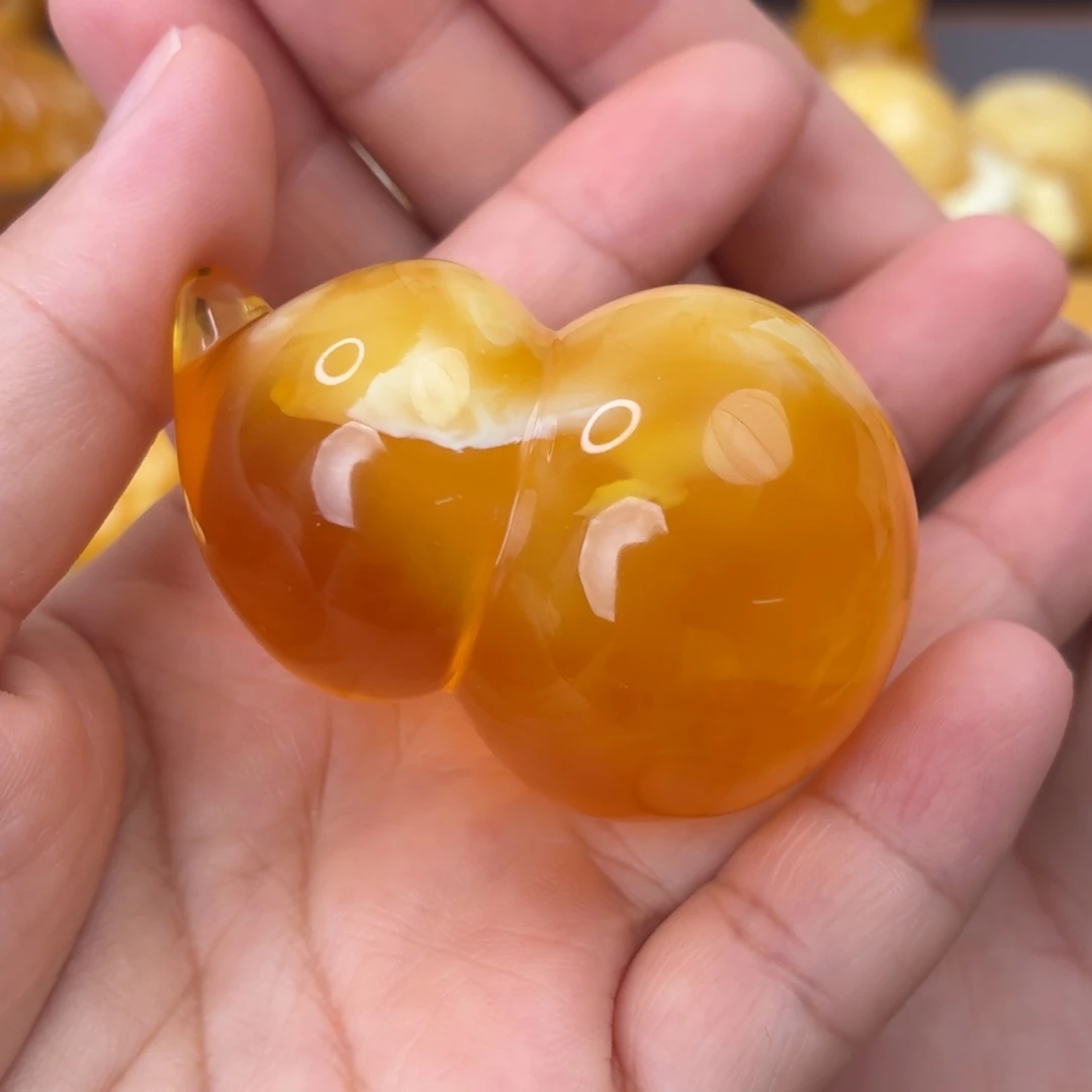 裸石琥珀未镶嵌特色葫芦