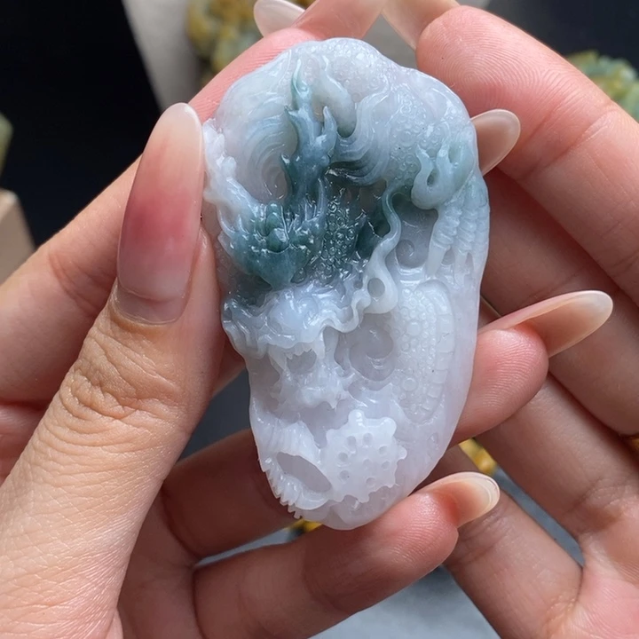 定制翡翠未镶嵌龙牌