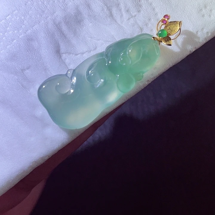 翡翠未镶嵌颈饰翡翠