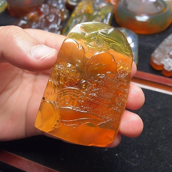 琥珀未镶嵌裸石15