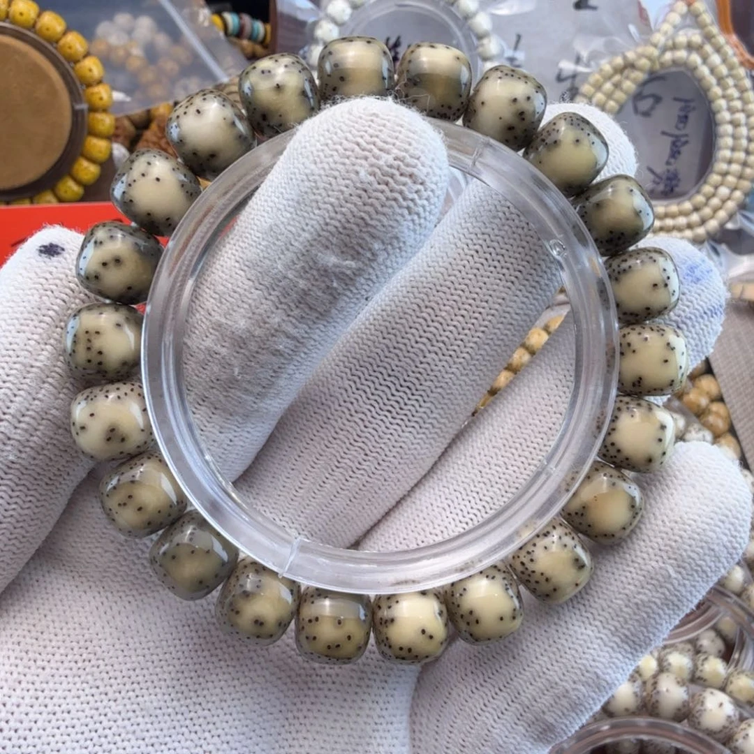 星月菩提手串10.7侧留白