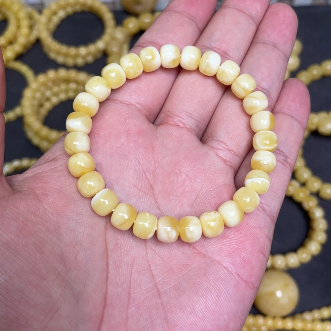 蜜蜡18K金镶嵌裸石蜜蜡手串8.2mm