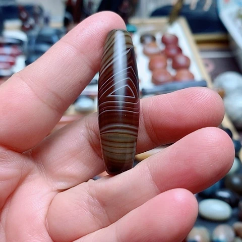 哼***呦玛瑙/玉髓合金颈饰