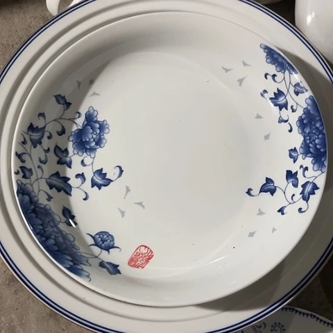 陶瓷8寸深窝盘一个