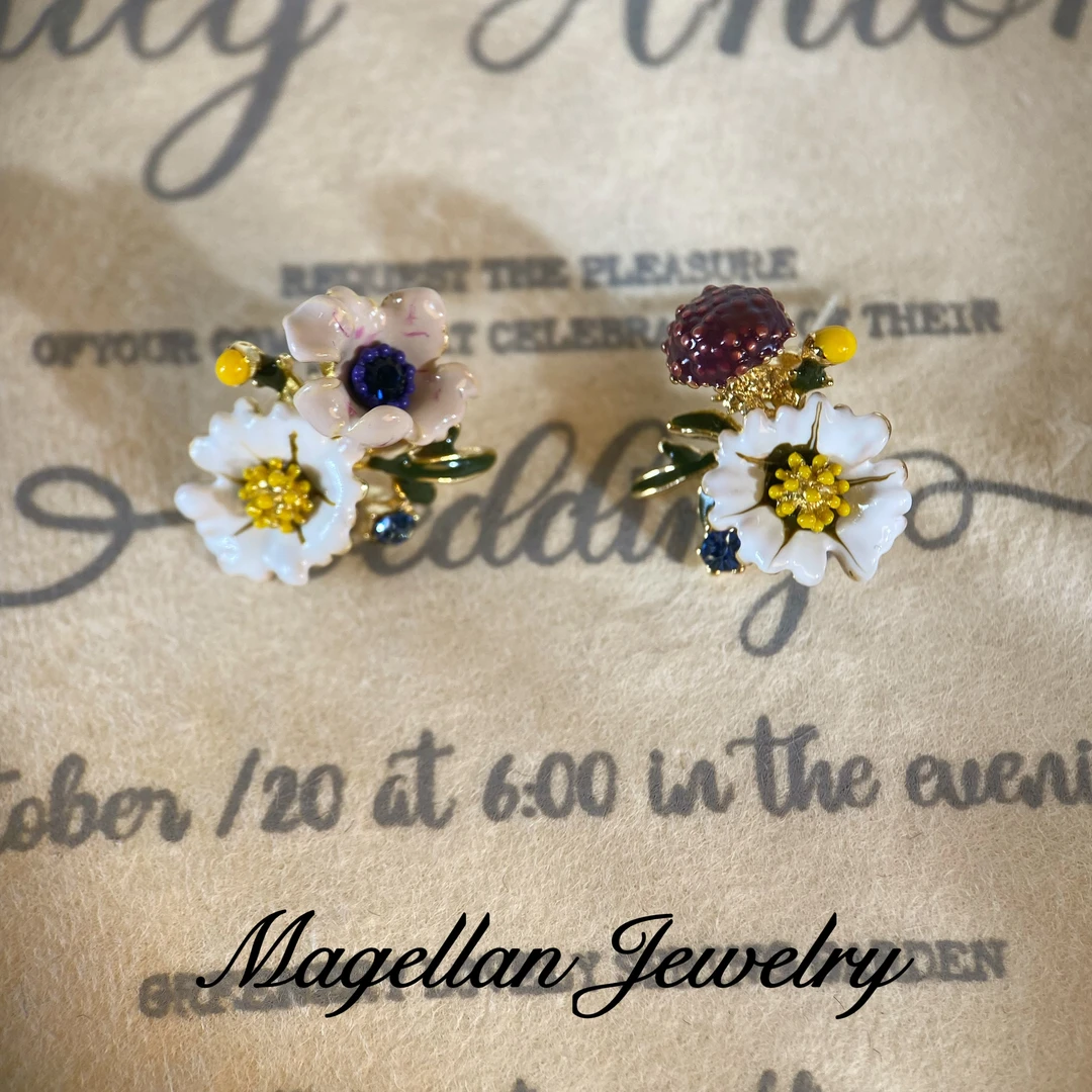 合金耳饰 E3156西班牙简约精致设计感花朵小雏菊甜美温柔