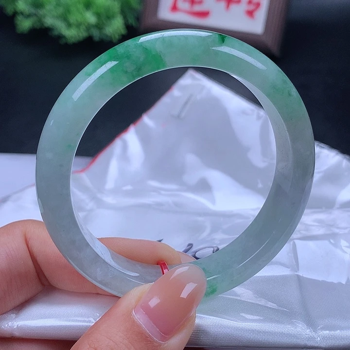 未镶嵌手镯翡翠079