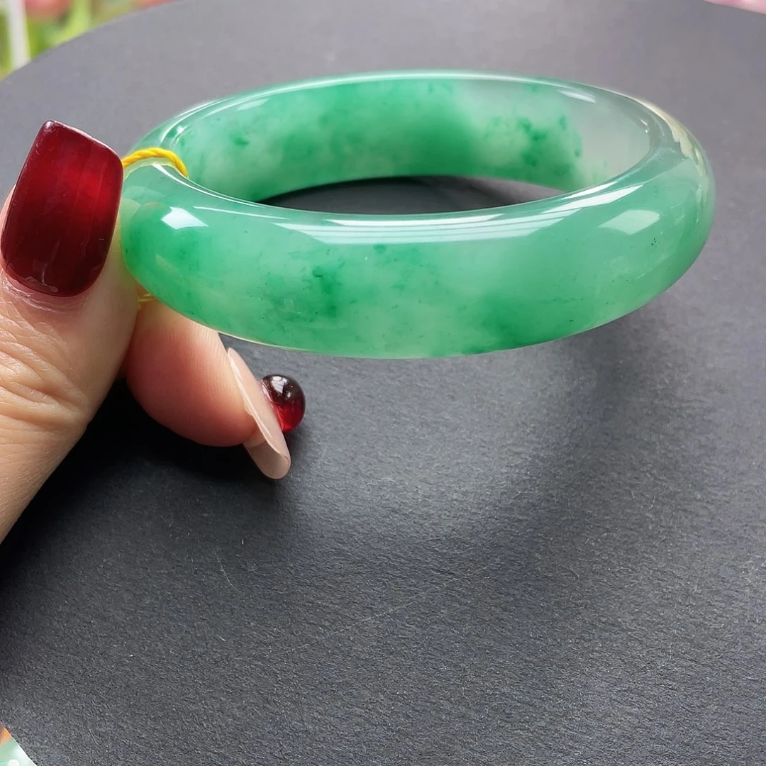 石英质玉未镶嵌手镯60