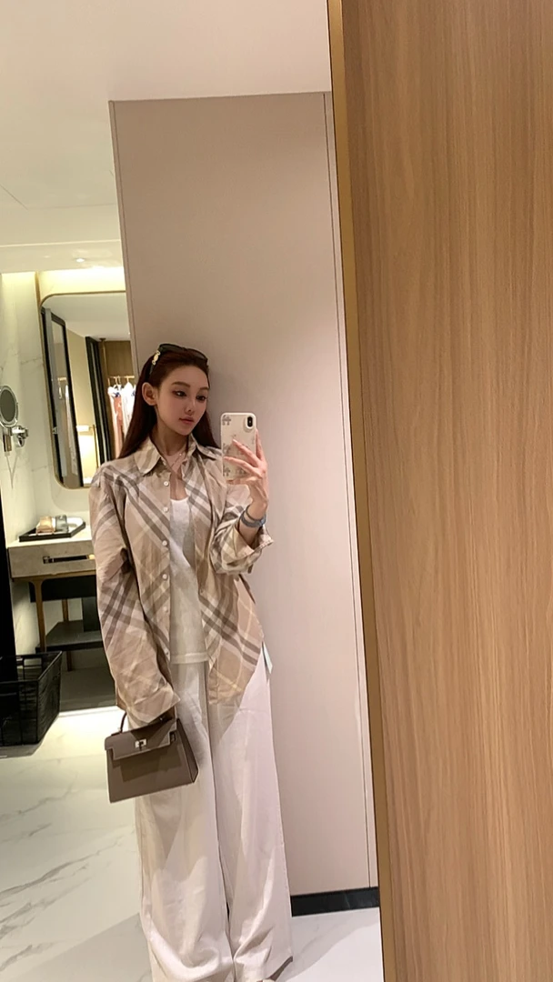 爆火老钱风格纹通勤四季通用单排多扣衬衫条纹女装时尚咖色