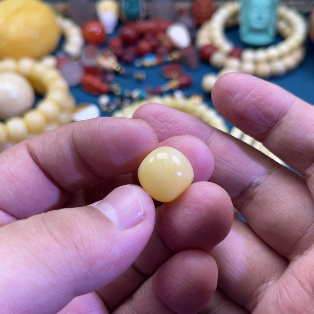 琥珀未镶嵌珠宝奇石33