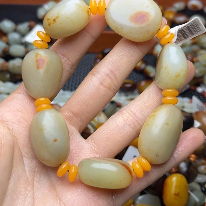 和田玉颈饰未镶嵌阿*