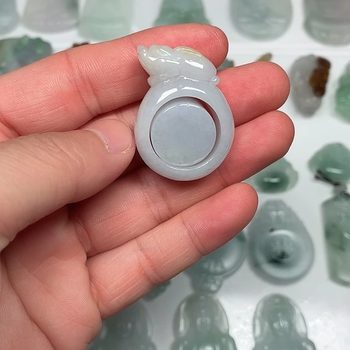 翡翠未镶嵌颈饰扳指