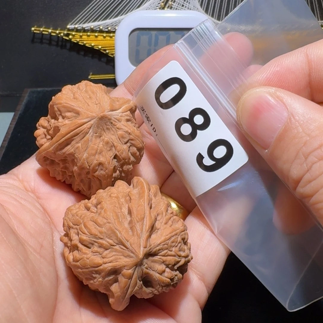 文玩核桃把件玖****事凹底