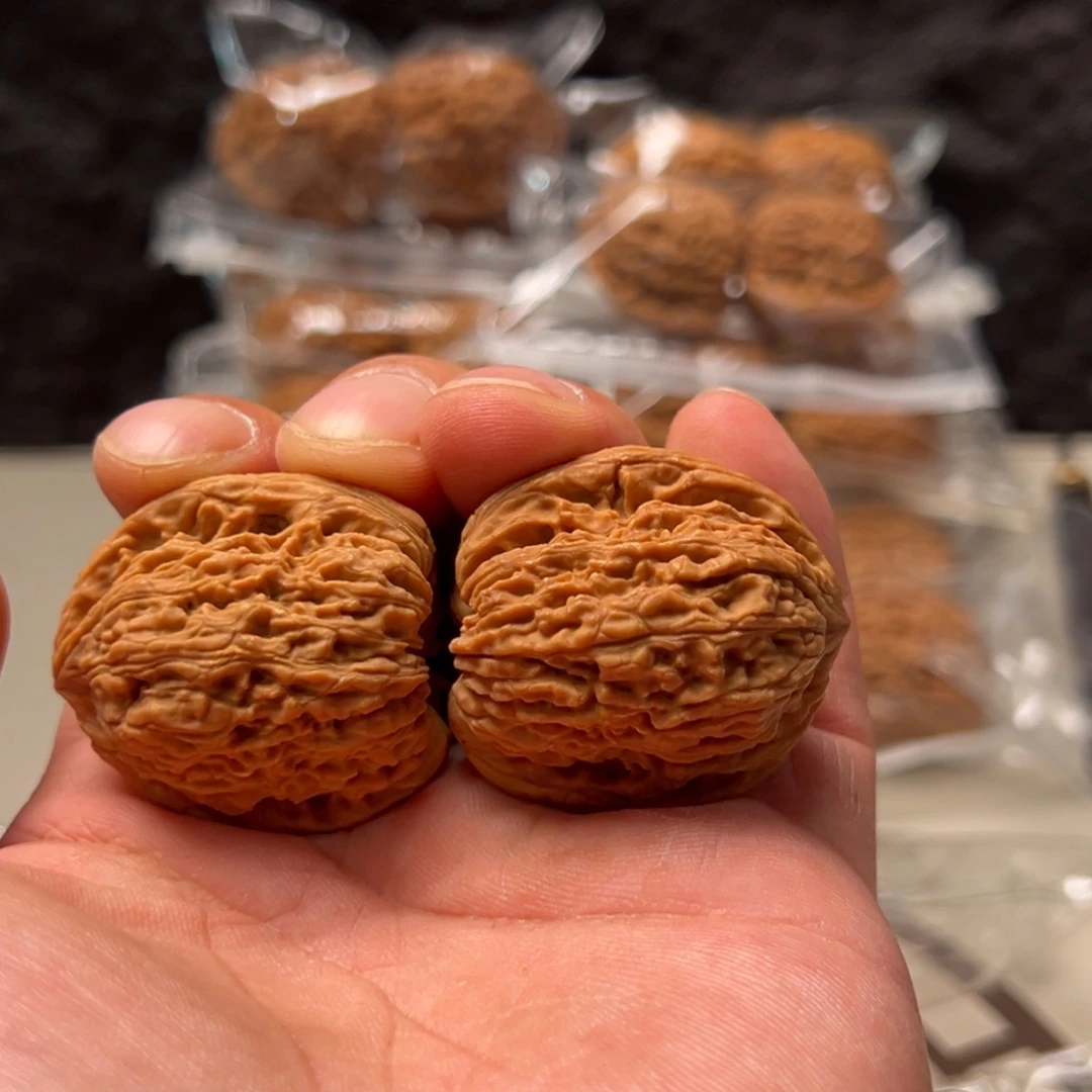 怪***怪文玩核桃吊坠南疆36微色差