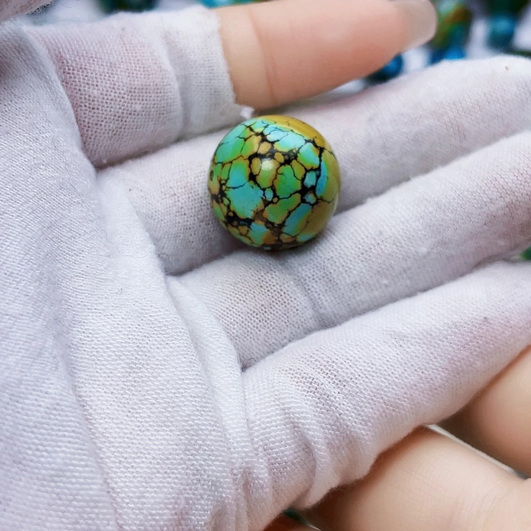 绿松石未镶嵌饰品