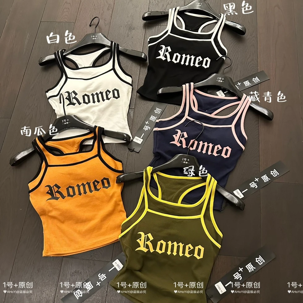 2025早秋新款辣妹纯欲撞色假两件自带胸垫字母印花背心显瘦无袖