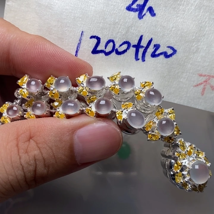 未镶嵌定制翡翠小*?