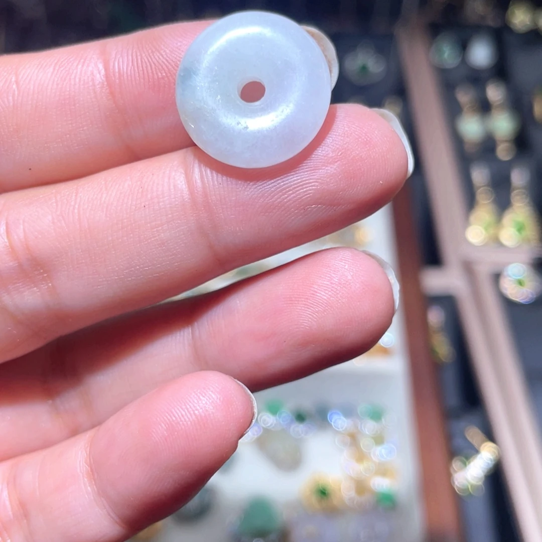 翡翠未镶嵌颈饰天然翡翠