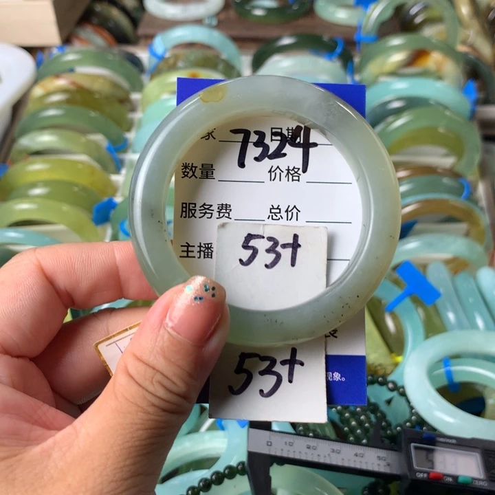 蛇纹石玉未镶嵌手镯7324