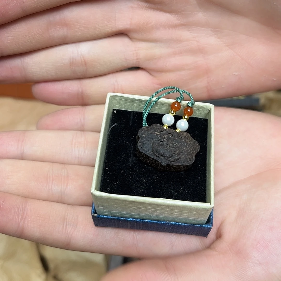 大叶紫檀（黑酸枝木类）