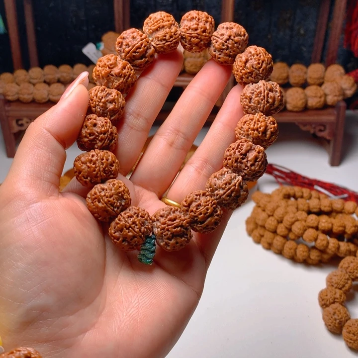 金刚菩提手串?****福梅花