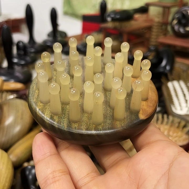 绿檀二十八齿按摩梳