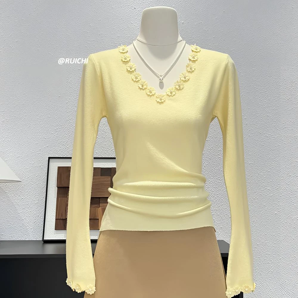 南法风2025秋季新款花朵设计v领短款修身长袖针织衫百搭显瘦上衣