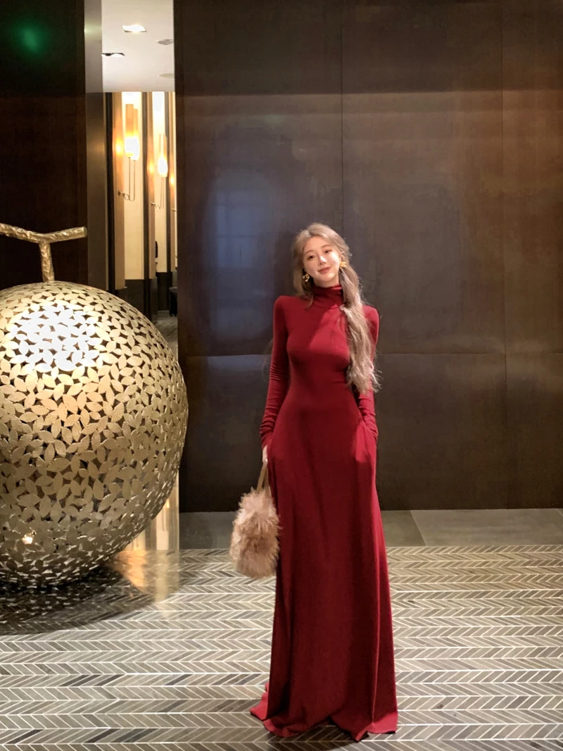 名媛风气质复古连衣裙秋冬长款酒红色设计感法式高领打底修身长裙