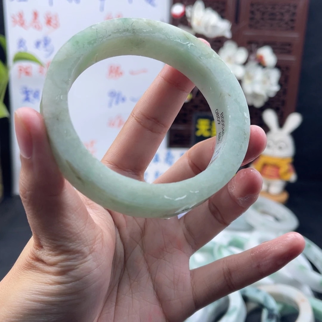 定制翡翠未镶嵌大圈口62-65