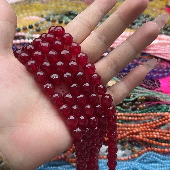 玛瑙/玉髓未镶嵌珠宝半成品一条10mm左右红宝刻面