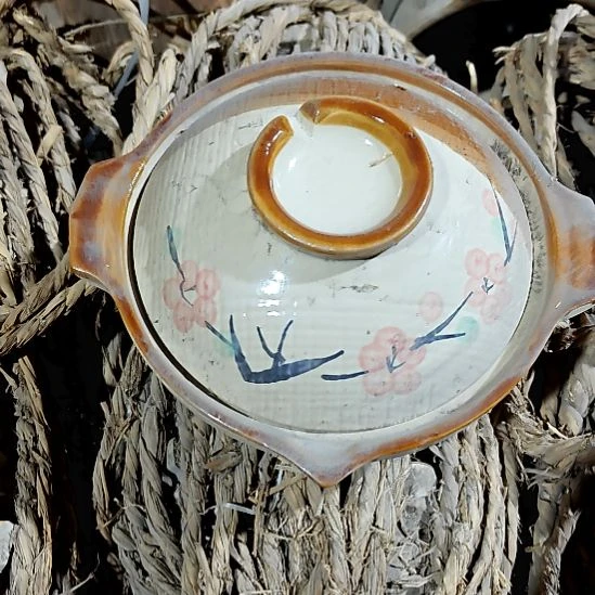 绿泥盘子碗茶壶啥都有