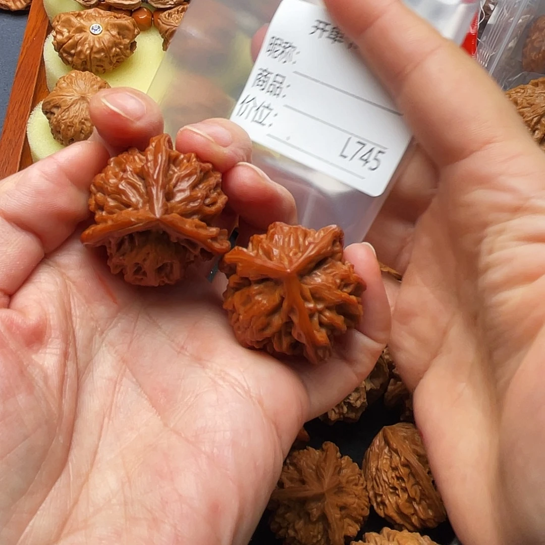 舍***得文玩核桃吊坠36精品三棱