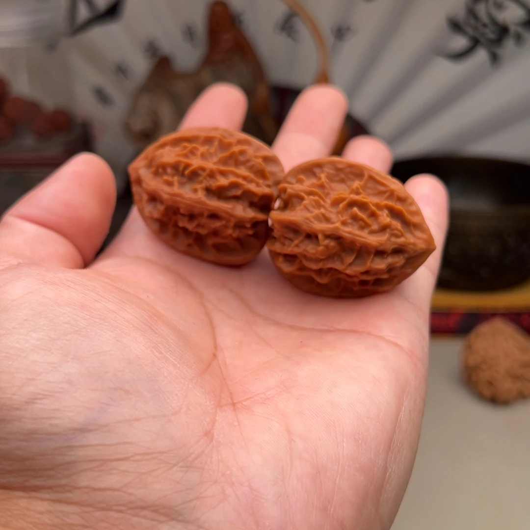 艾***撕吊坠文玩核桃野生龙骨34.5