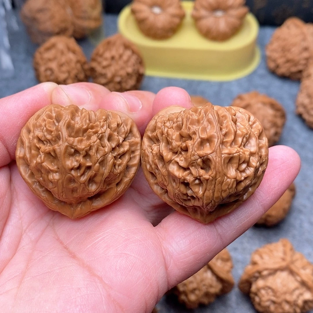 文玩核桃把件37全品桃心宫灯