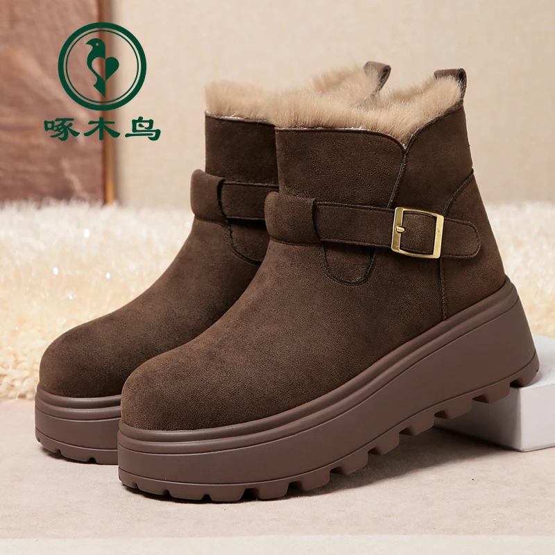 (啄木鸟)冬季新款女短靴加绒保暖厚底防滑雪地靴时尚百搭女棉靴