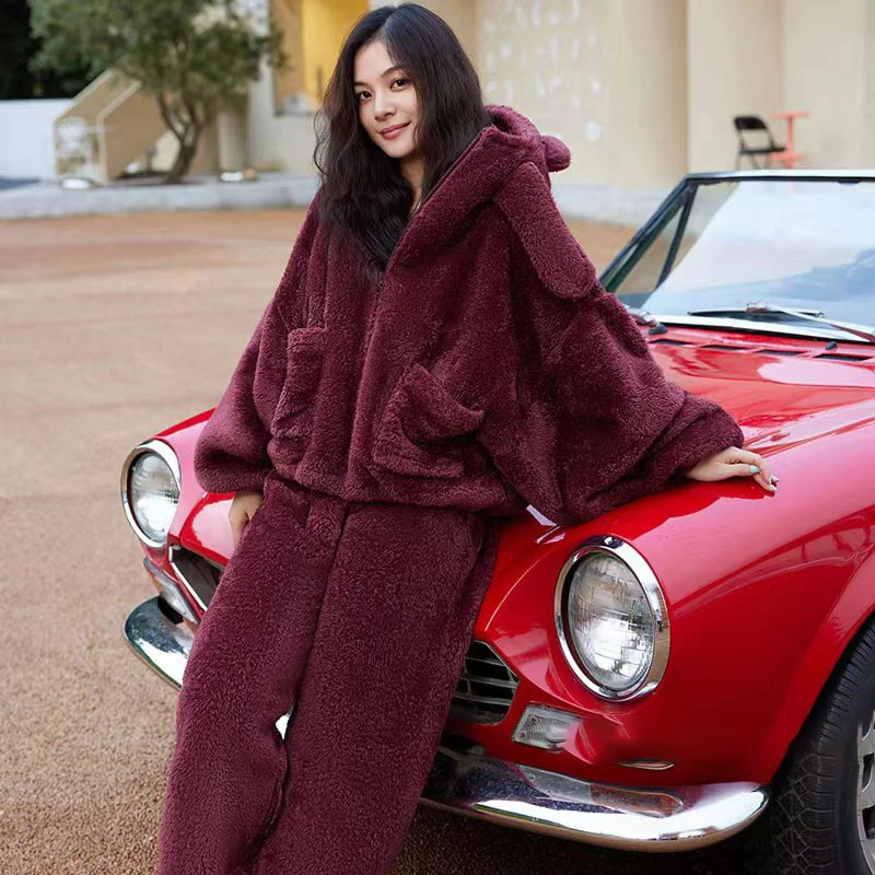 2024新款睡衣女秋冬加厚保暖连帽可外穿蝙蝠袖法兰绒家居服