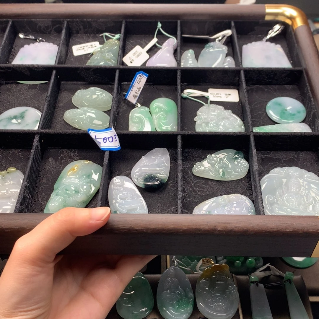 翡翠未镶嵌颈饰一口价福利宠粉 任选一件