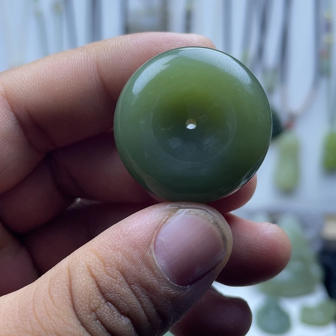 和田玉未镶嵌颈饰29护心平安扣